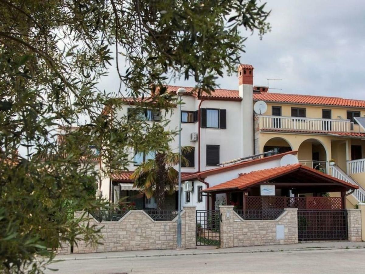 Apartments Grozdanic Fažana Kültér fotó